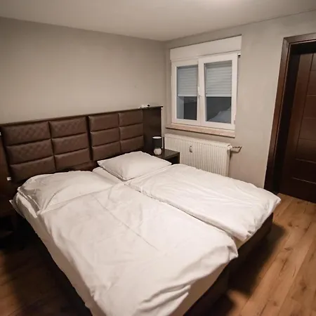 Δωμάτια σε οικογενειακή κατοικία Main Appartments Frankfurt Airport