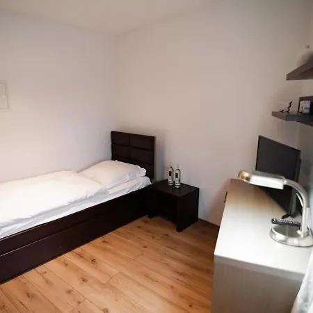 Main Appartments Frankfurt Airport ホームステイ