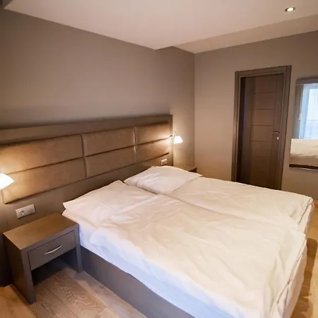 ホームステイ Main Appartments Frankfurt Airport *