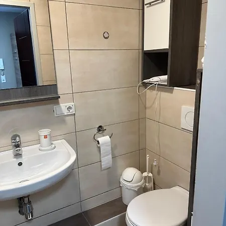 Main Appartments Frankfurt Airport ホームステイ