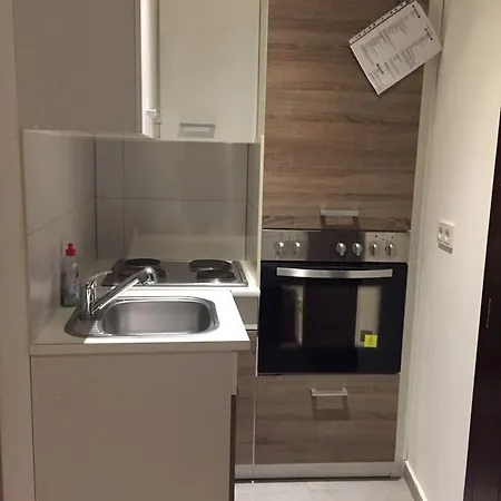 ホームステイ Main Appartments Frankfurt Airport *