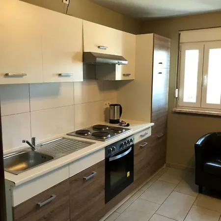 ホームステイ Main Appartments Frankfurt Airport *